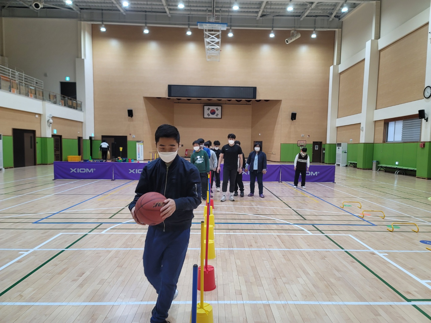 목요일 주간활동센터 농구수업 류광현, 박준식.jpg